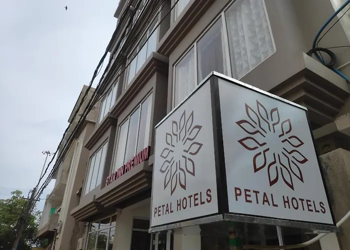 Petal Hotel